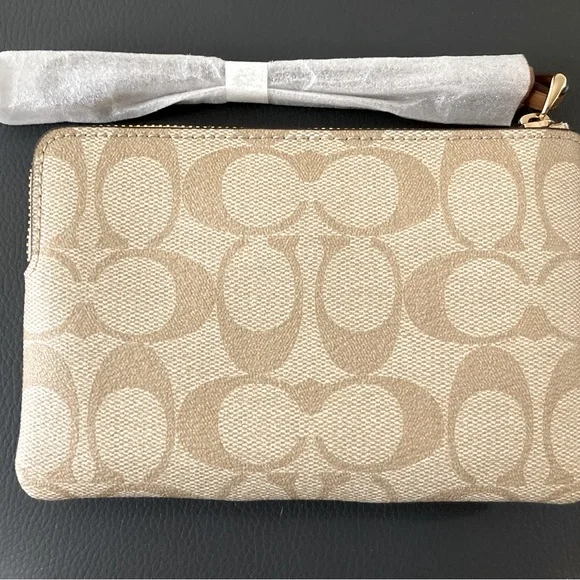 BUNDLE DEAL❗️Wristlet In Signature Canvas and High-Waisted Faux Snake Skin Pants - Picture 5 of 11